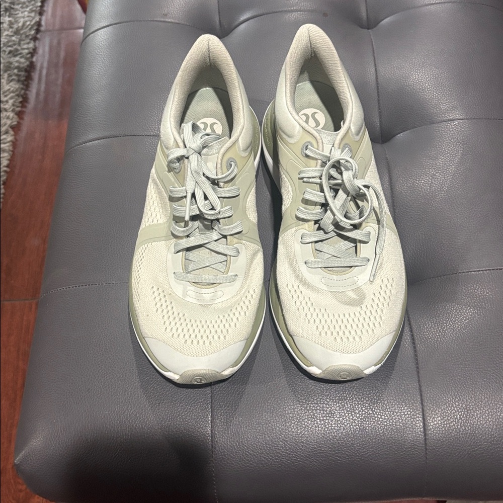Lululemon chargefeel workout sneakers sage green size 9 women’s